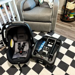 Infant Car Seat with Base - Black and Gray